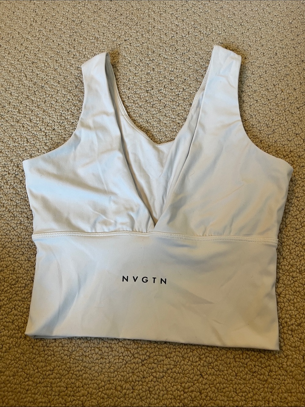 NVGTN White Essence Bra V-Neck Athletic Crop Top Tank Small